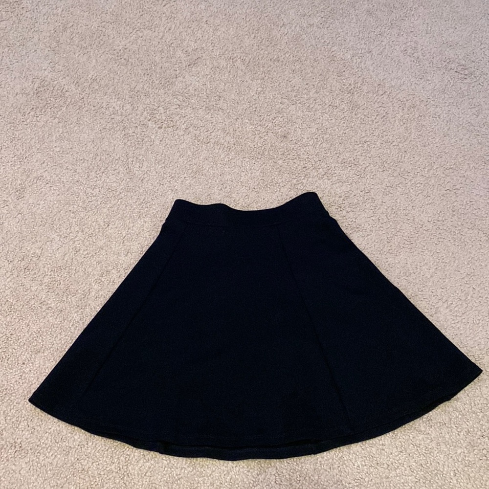 H&M black skater skirt w/zipper